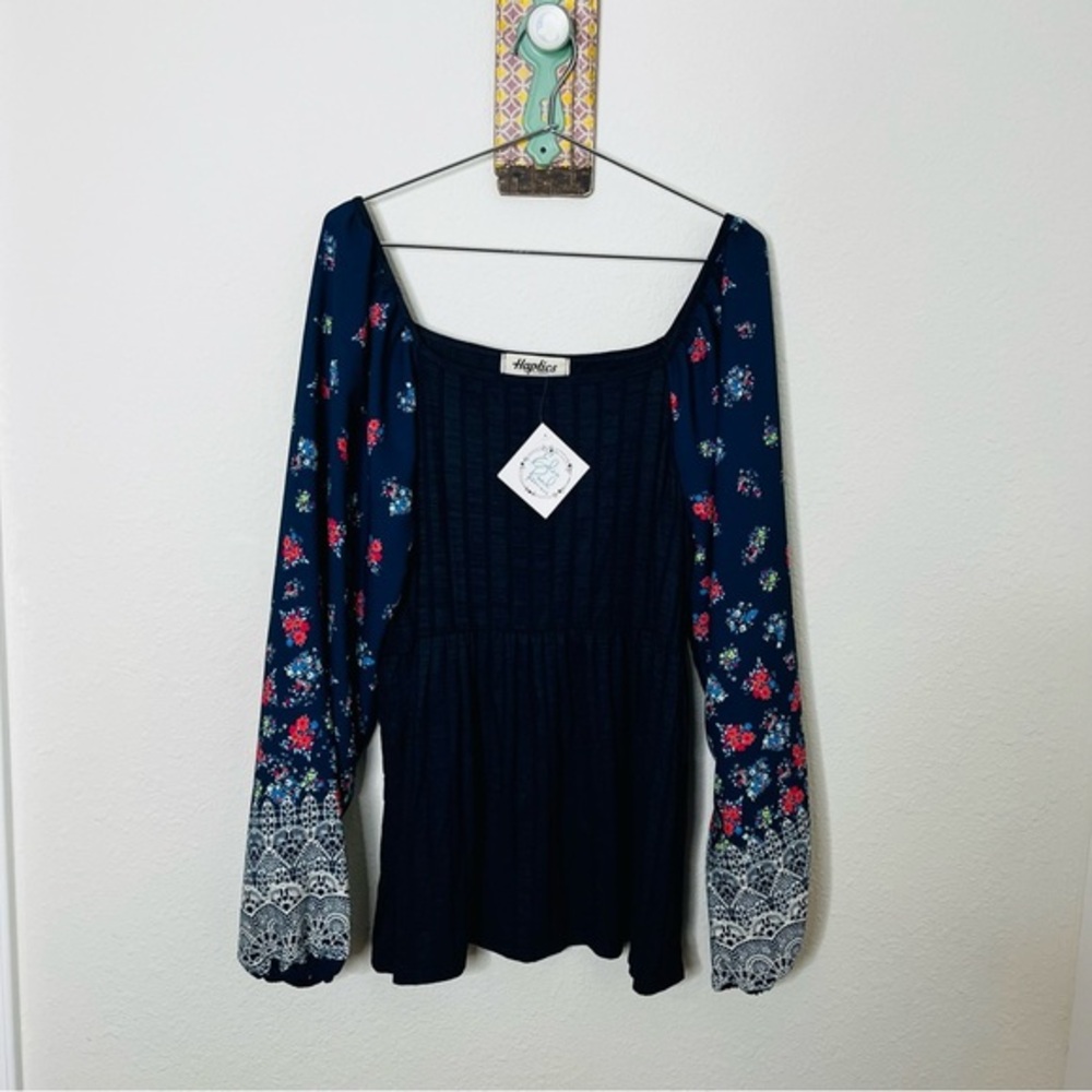 Haptics | boutique navy floral long sleeve blouse